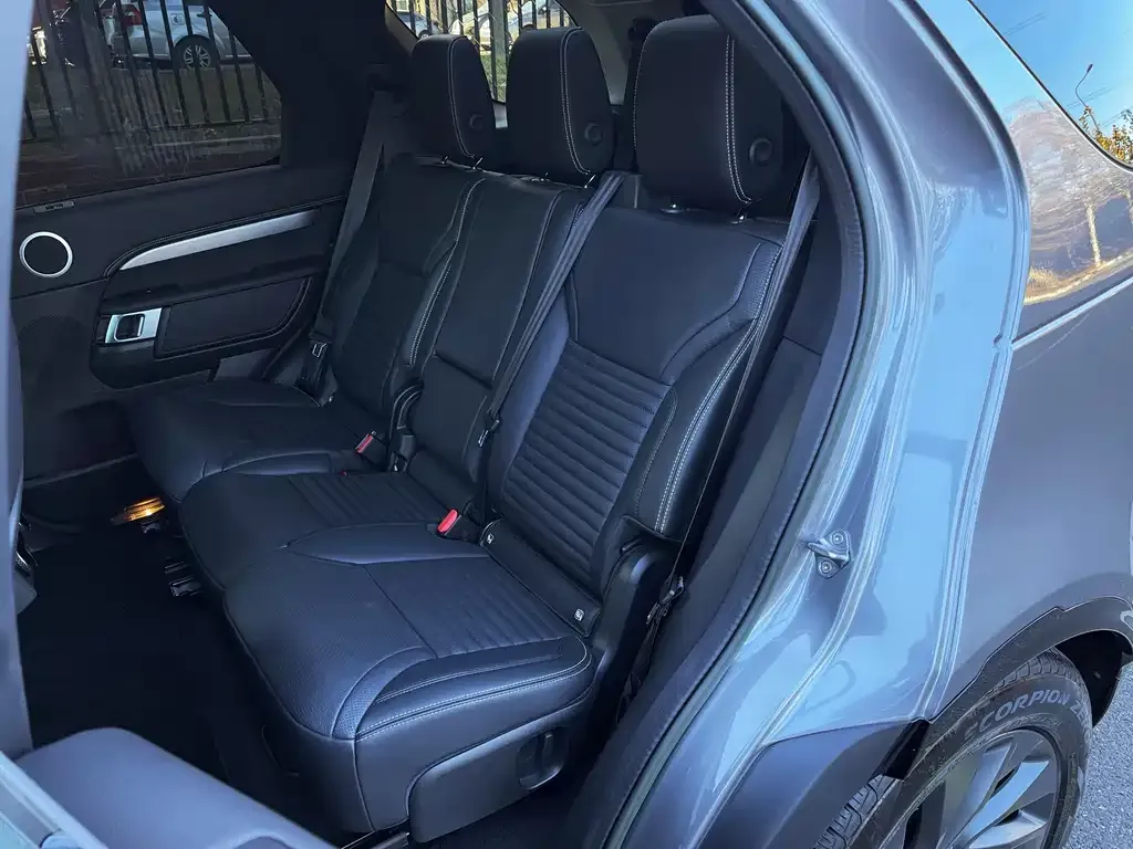 Land Rover Discovery 2023 из CN, фото 6