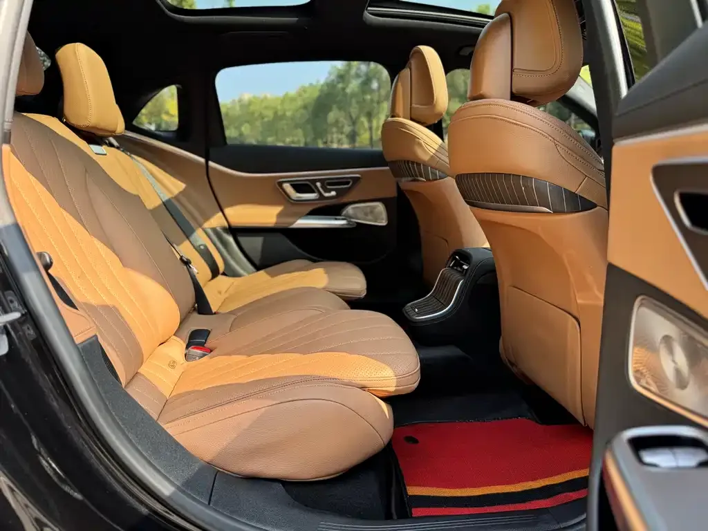 Mercedes-Benz E-Class 2024 из CN, фото 10