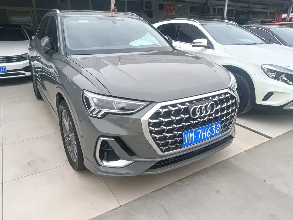 Audi Q3 2024 из CN, фото 2