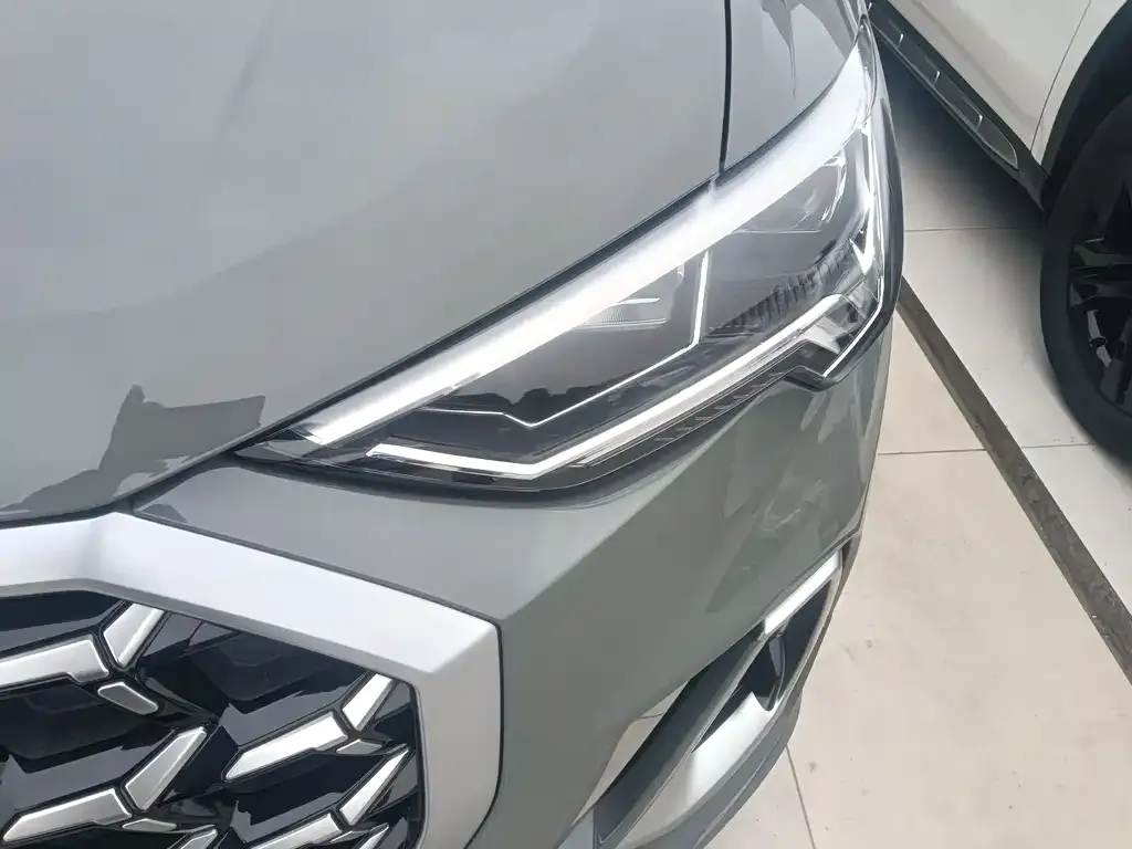 Audi Q3 2024 из CN, фото 4
