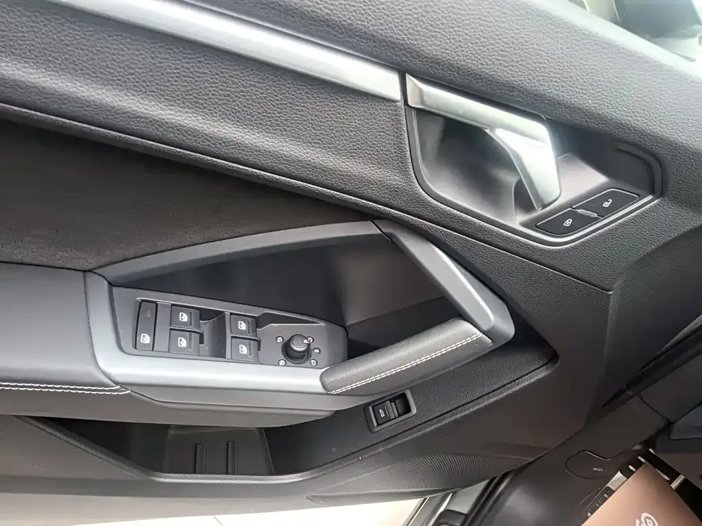 Audi Q3 2024 из CN, фото 6