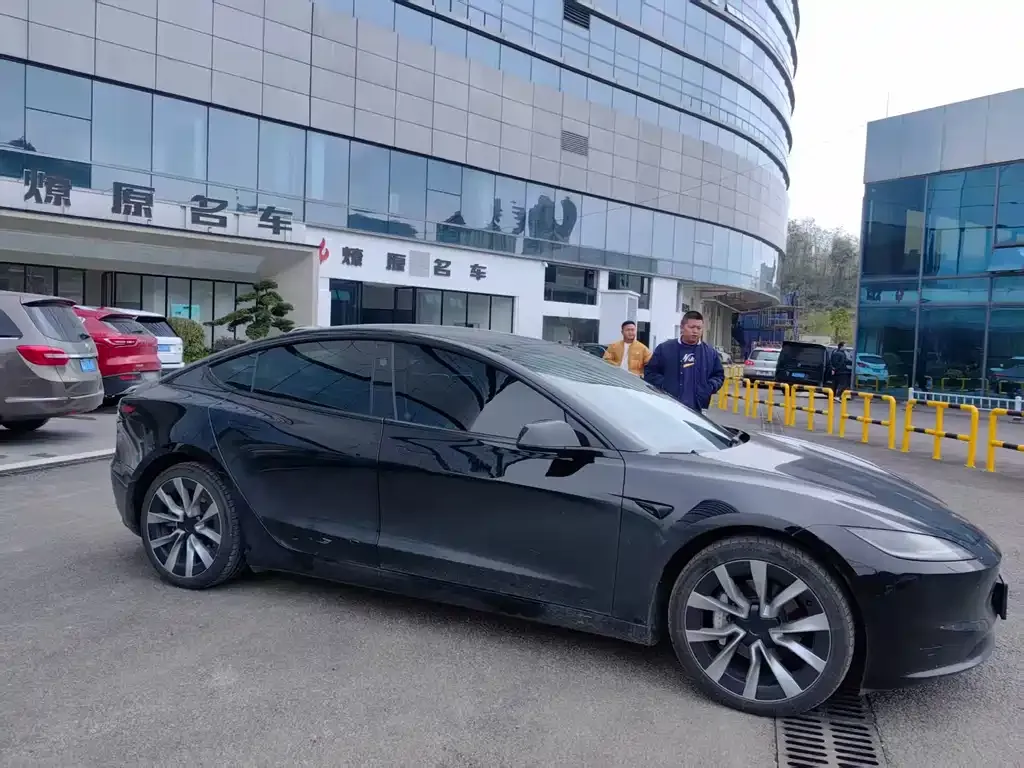 Tesla Model 3 2023 из CN, фото 3