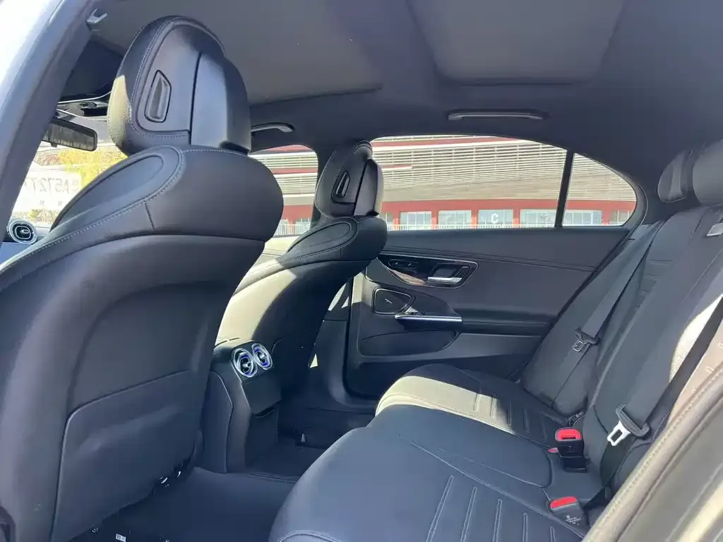 Mercedes-Benz C-Class 2024 из CN, фото 5