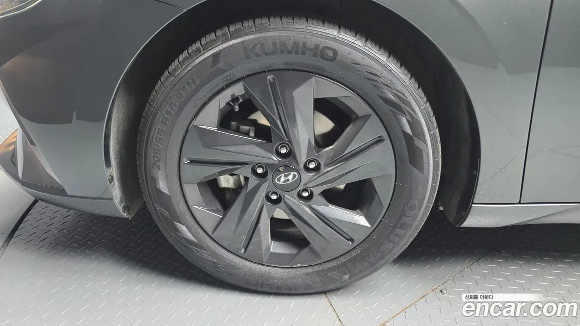 Hyundai AVANTE — фото 5