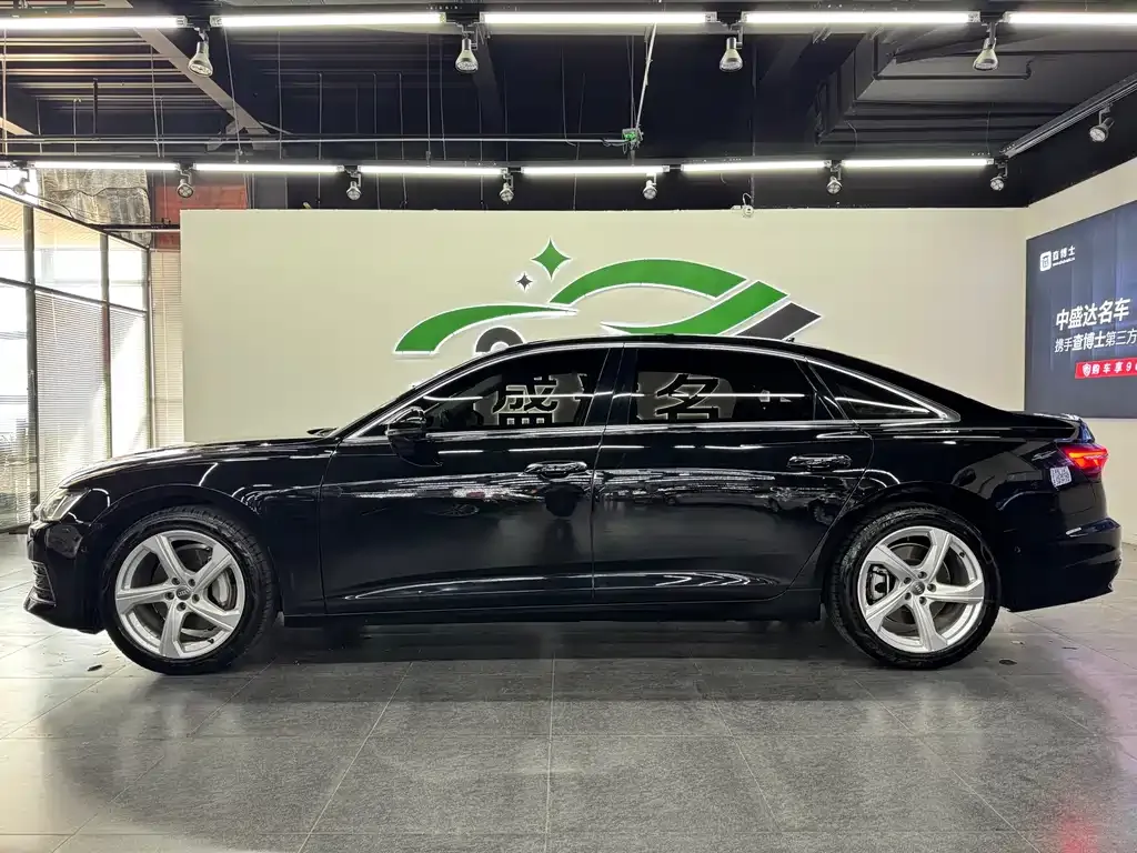 Audi A6L 2021 из CN, фото 3