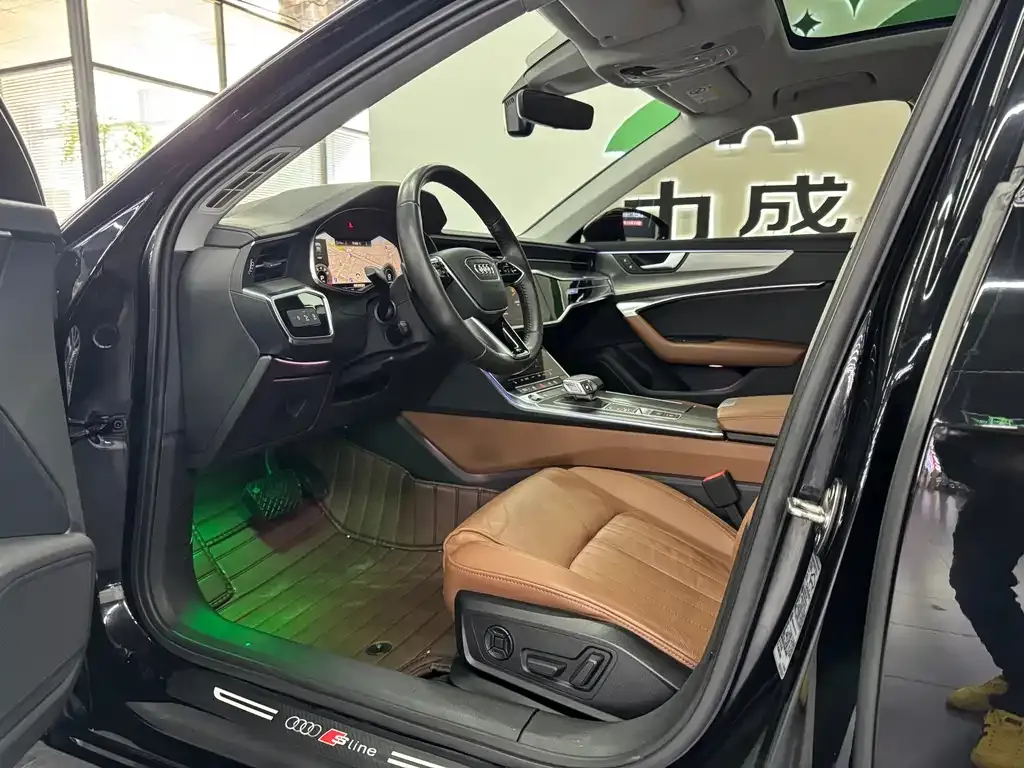Audi A6L 2021 из CN, фото 7