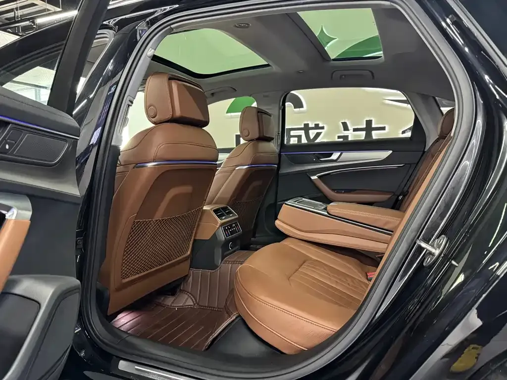 Audi A6L 2021 из CN, фото 8