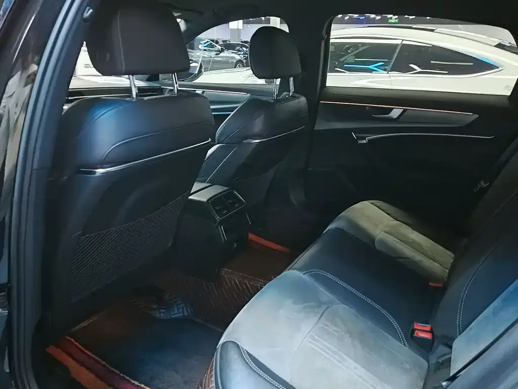Audi A6L 2022 из CN, фото 10
