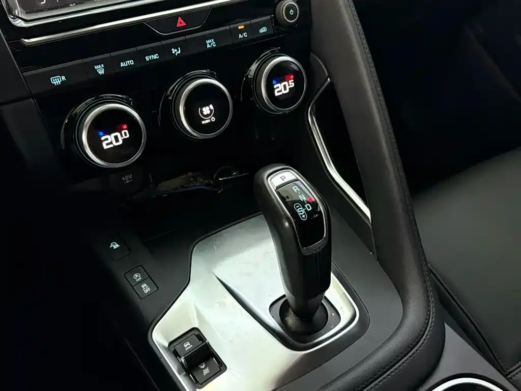 Jaguar E-PACE 2021 из CN, фото 9