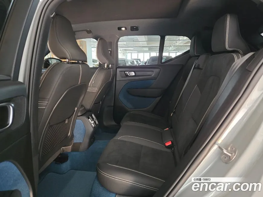 Volvo XC40 2024 из KR, фото 10