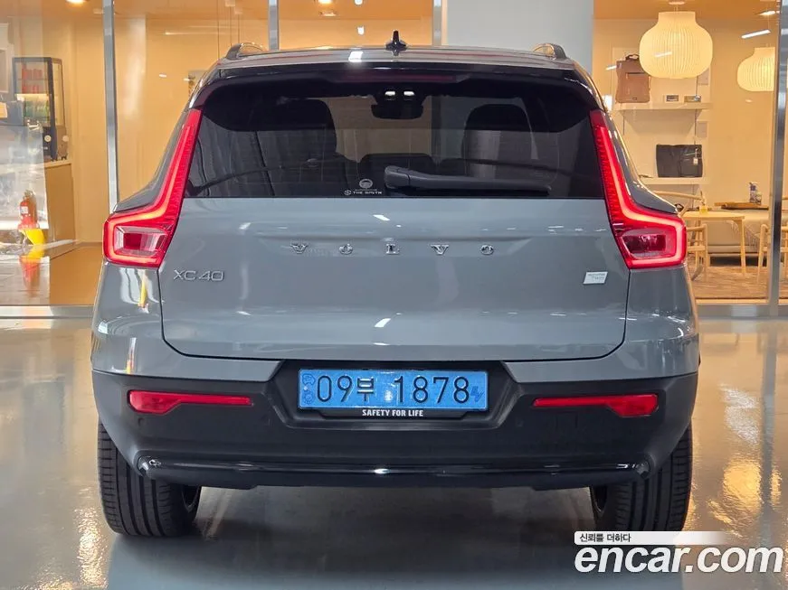 Volvo XC40 2024 из KR, фото 4