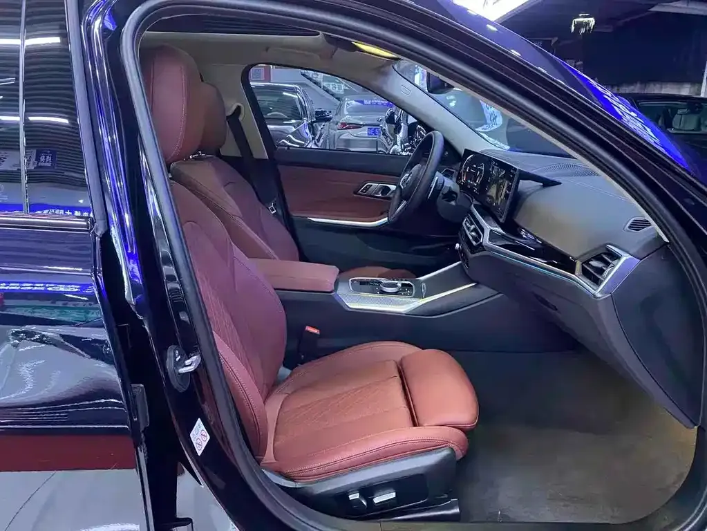 BMW 3 Series 2023 из CN, фото 9