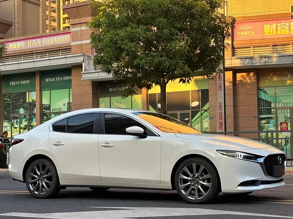 Mazda 3 Axela 2022 из CN, фото 3