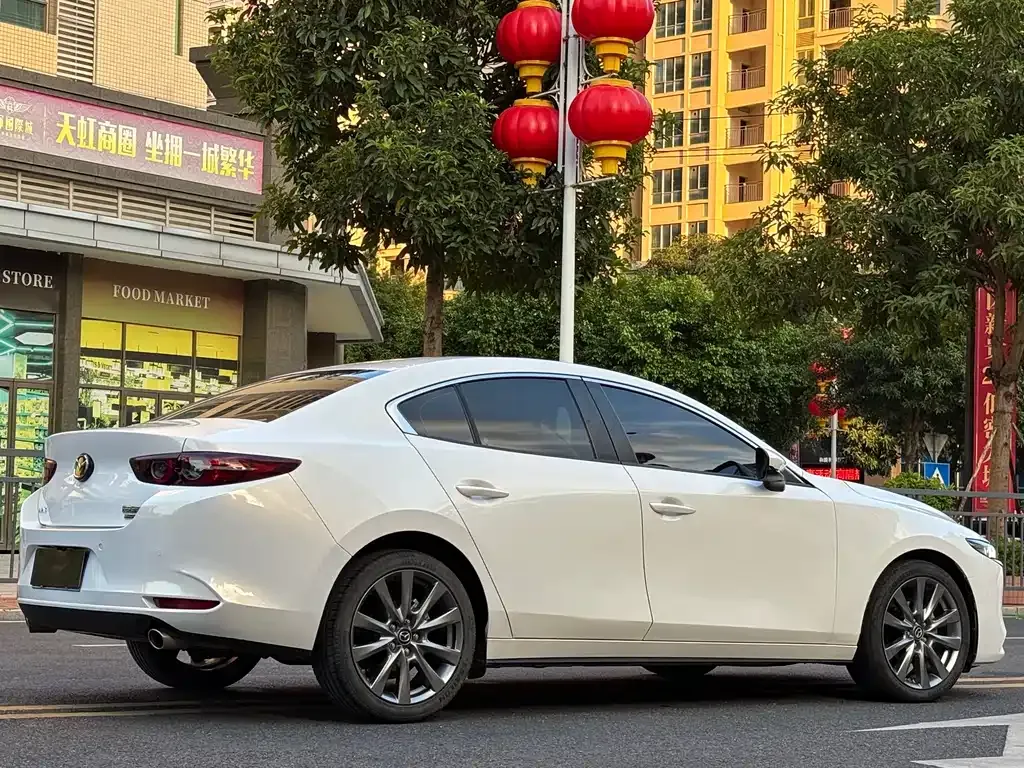 Mazda 3 Axela 2022 из CN, фото 4
