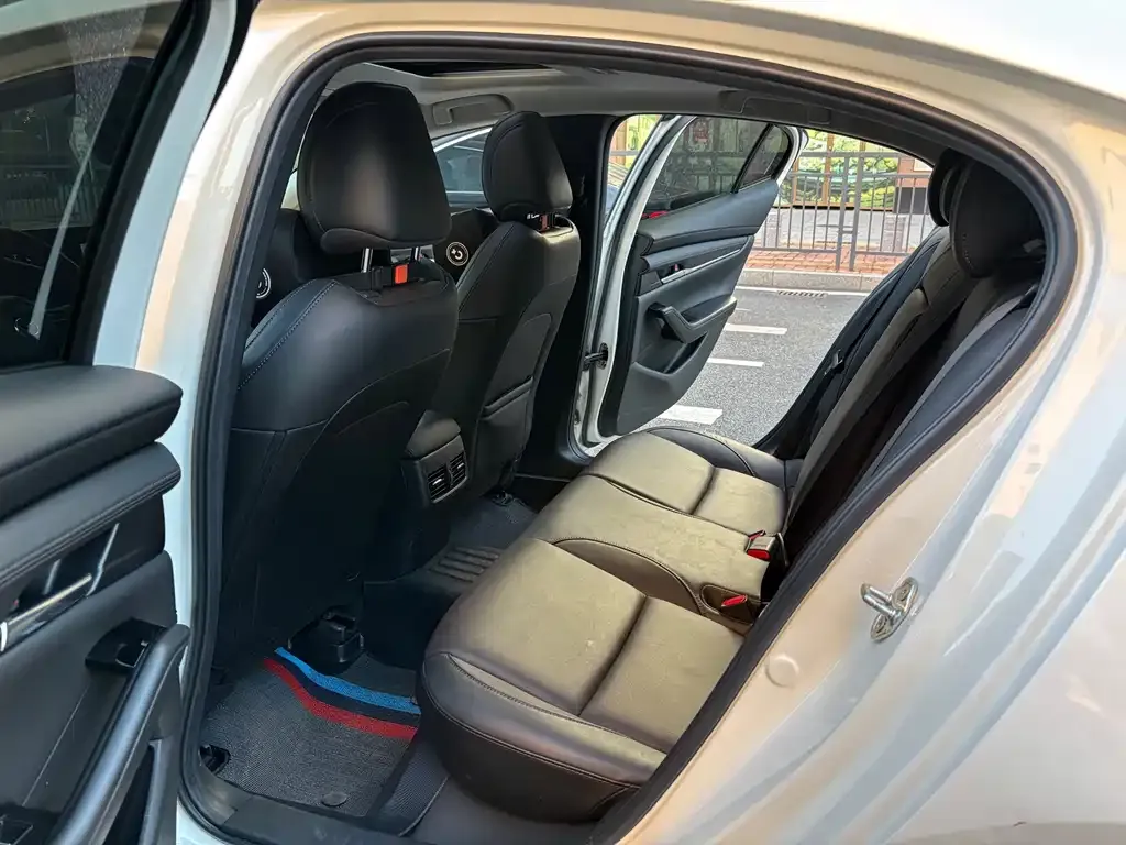 Mazda 3 Axela 2022 из CN, фото 9