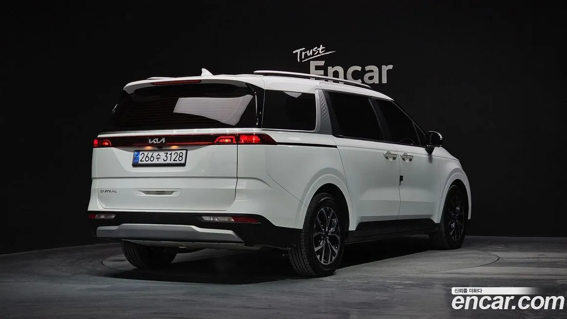 Kia Carnival 2023 из KR, фото 2