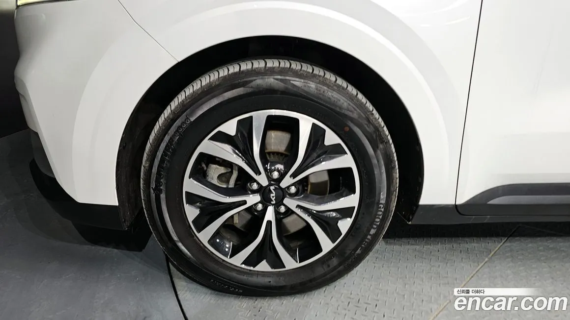 Kia Carnival 2023 из KR, фото 5
