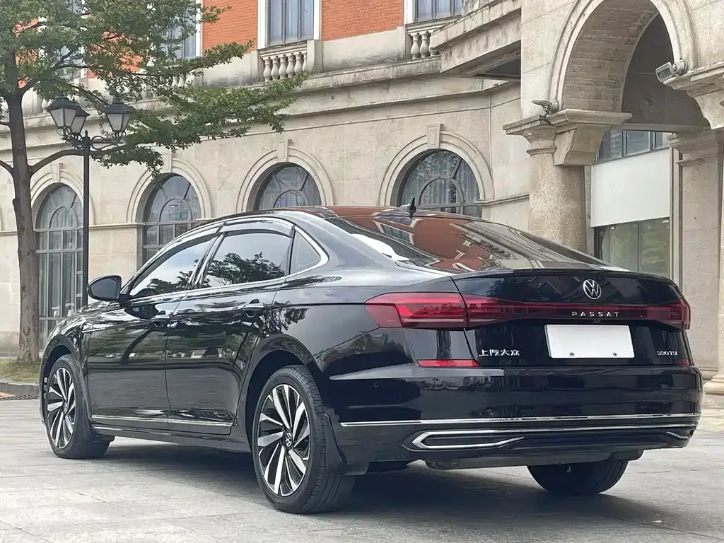 Volkswagen Passat 2022 из CN, фото 6