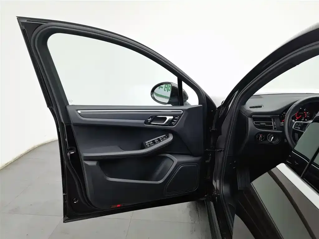 Porsche Macan 2021 из CN, фото 8