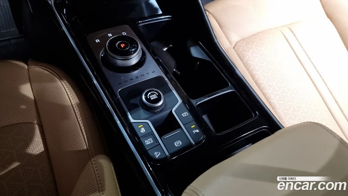 Kia Sorento — фото 9