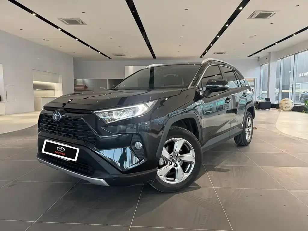Toyota RAV4 2023 из CN, фото 1