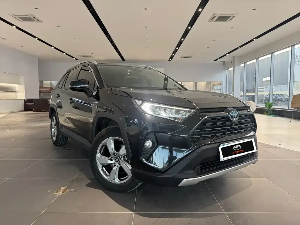 Toyota RAV4 2023 из CN, фото 3
