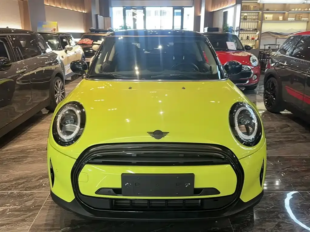 MINI Cooper (3-door) 2023 из CN, фото 3