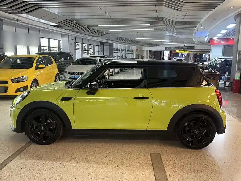 MINI Cooper (3-door) 2023 из CN, фото 7