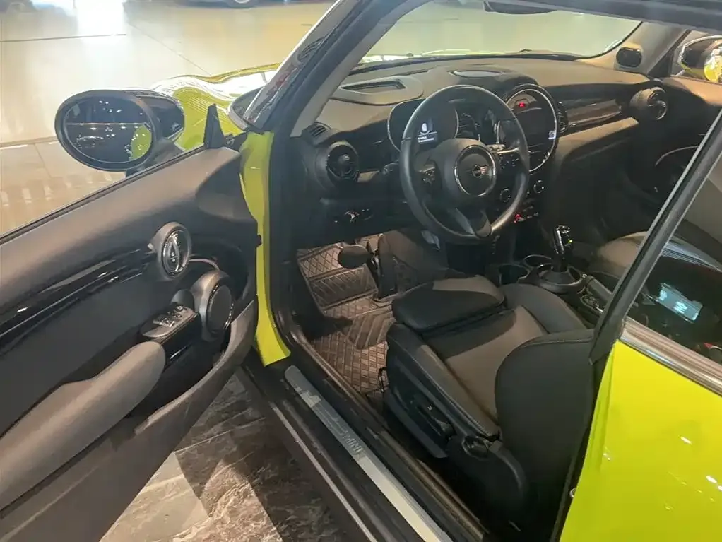 MINI Cooper (3-door) 2023 из CN, фото 9
