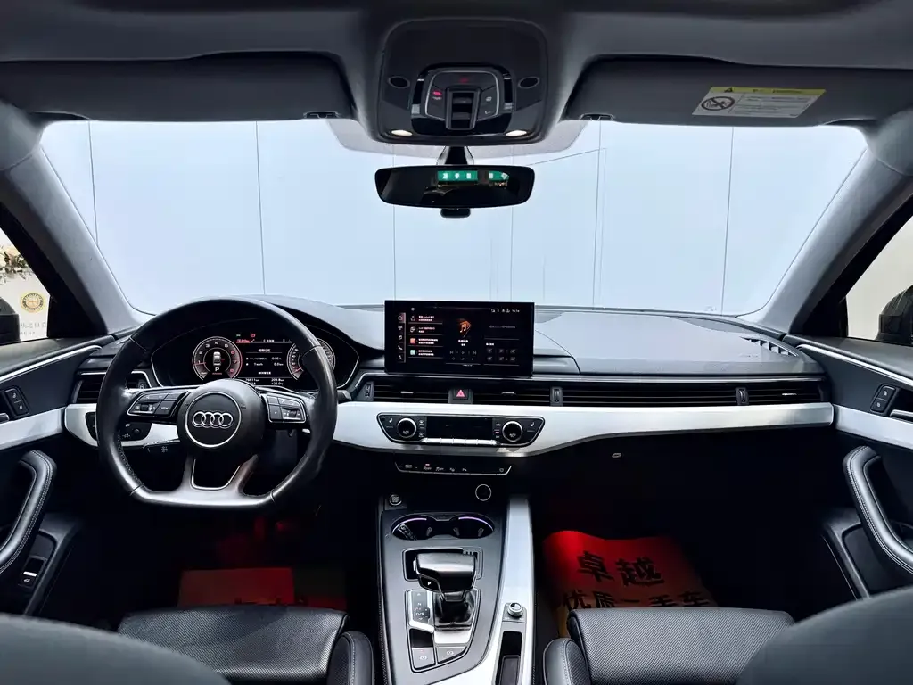 Audi A4L 2022 из CN, фото 3