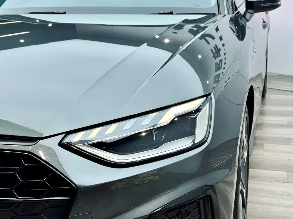 Audi A4L 2022 из CN, фото 9