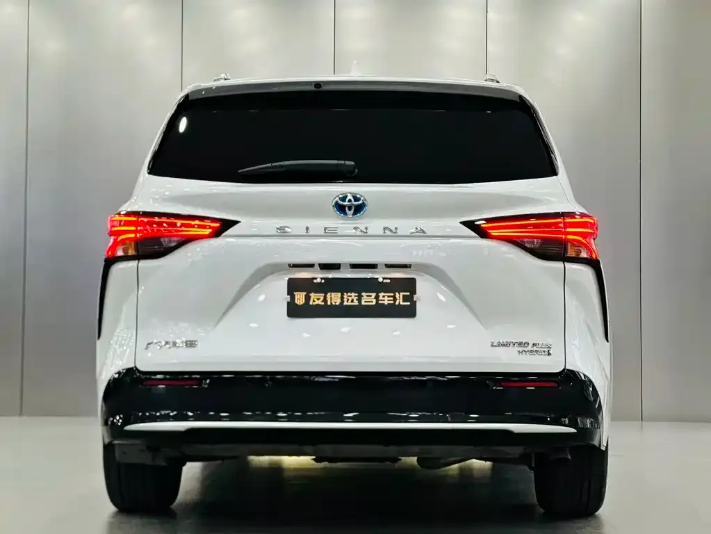 Toyota Sienna 2022 из CN, фото 4