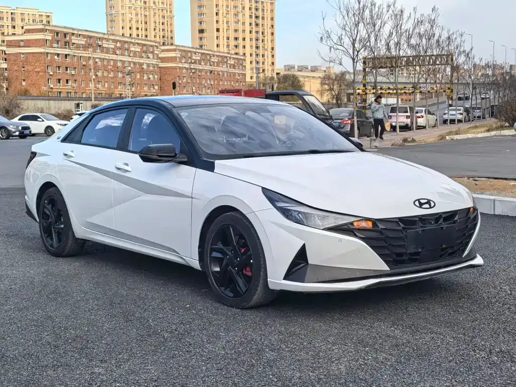 Hyundai Elantra 2023 из CN, фото 3
