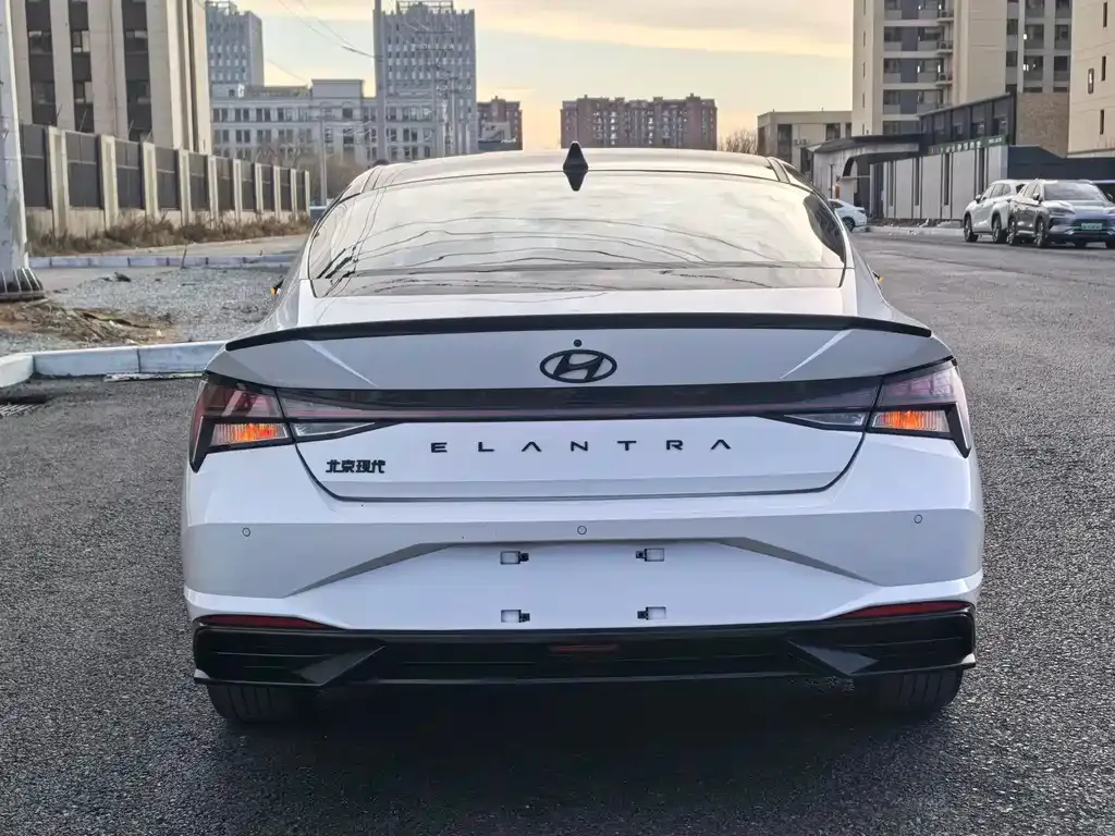 Hyundai Elantra 2023 из CN, фото 5