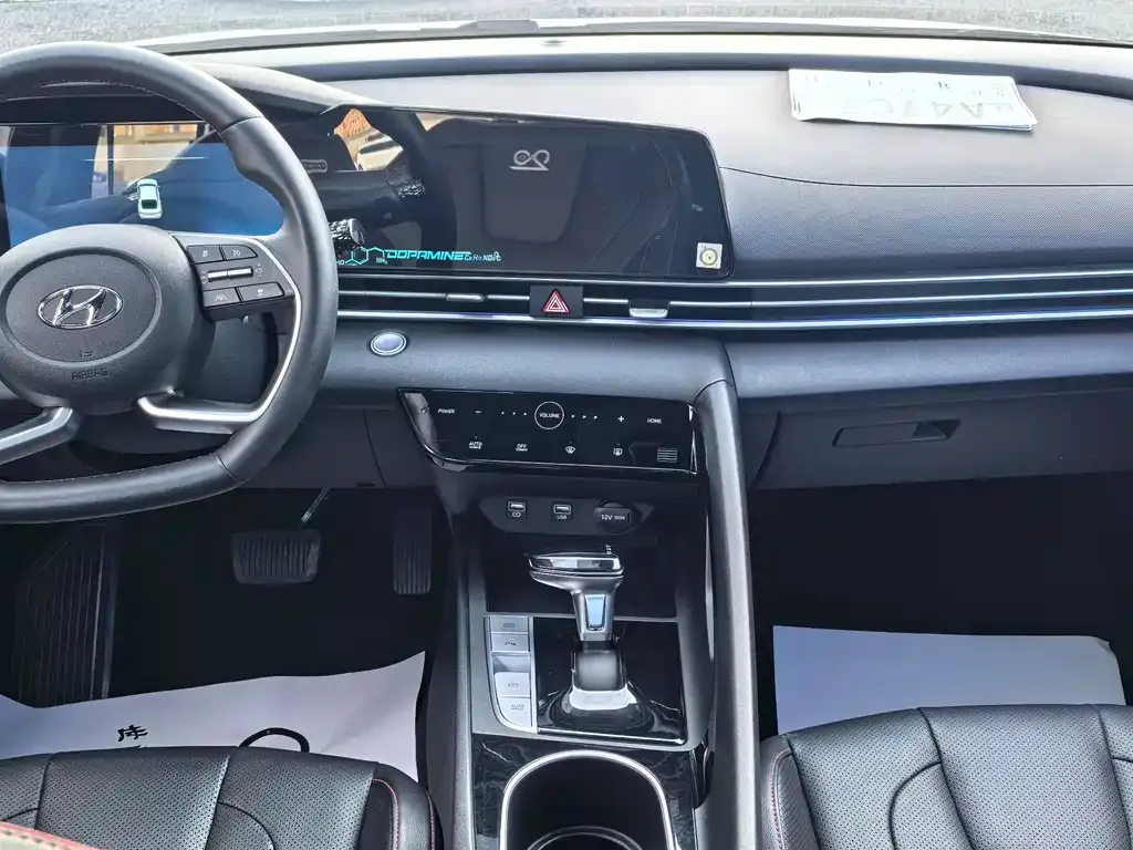 Hyundai Elantra 2023 из CN, фото 7