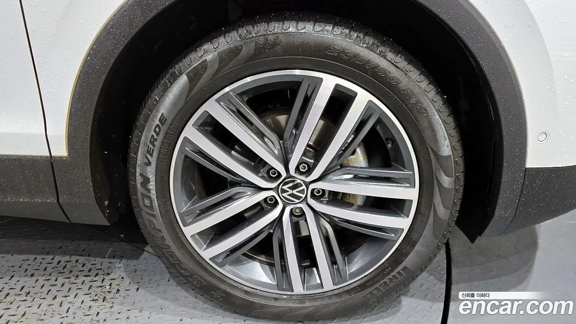 Volkswagen Tiguan — фото 5