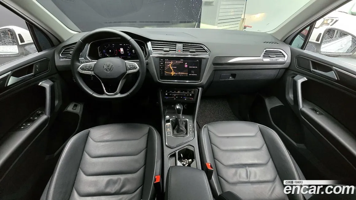Volkswagen Tiguan — фото 7