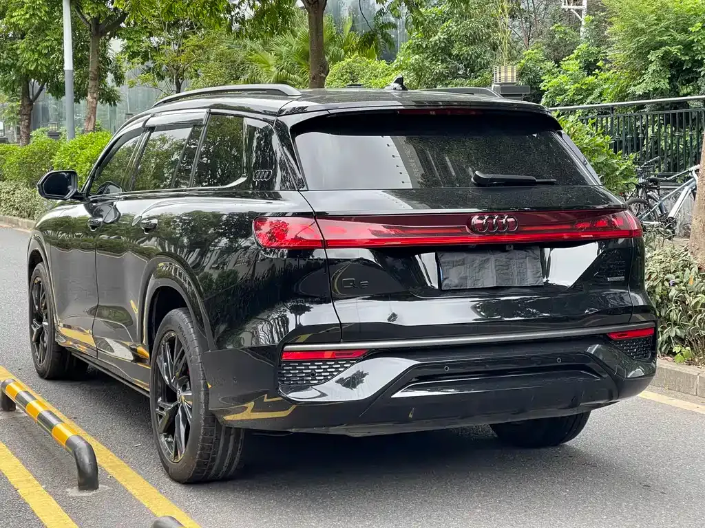 Audi Q6 2023 из CN, фото 9