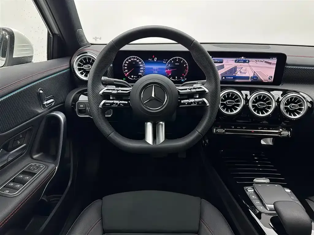 Mercedes-Benz A-Class 2023 из CN, фото 9
