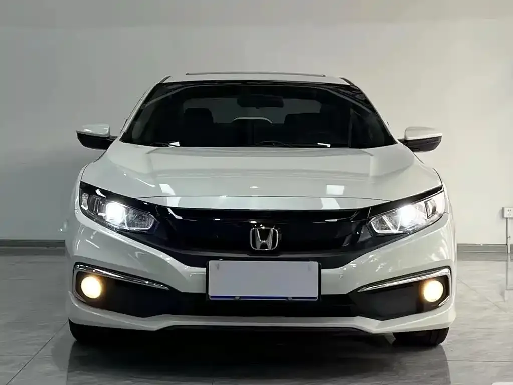Honda Civic 2021 из CN, фото 2