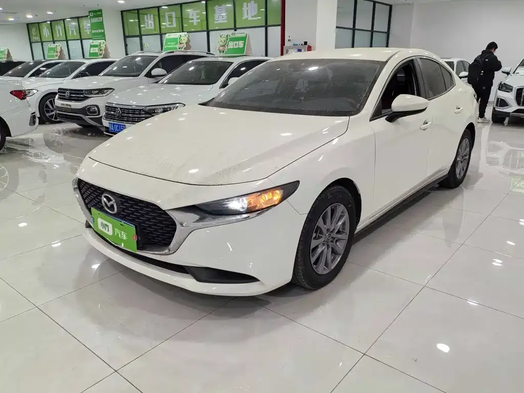 Mazda 3 Axela 2022 из CN, фото 1