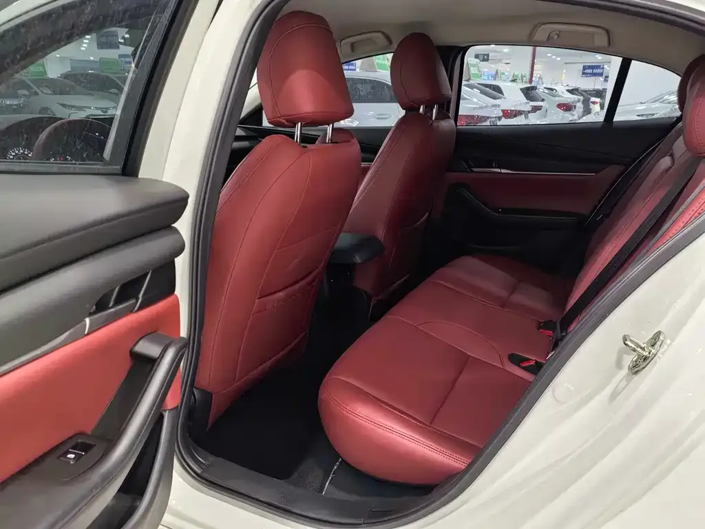 Mazda 3 Axela 2022 из CN, фото 6