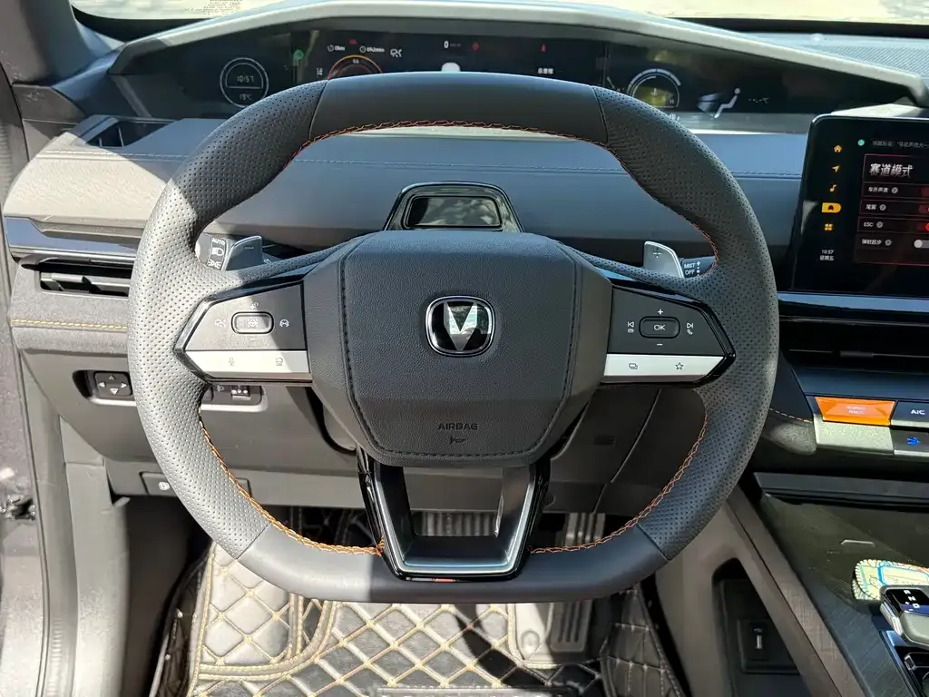 Changan UNI-V 2024 из CN, фото 8