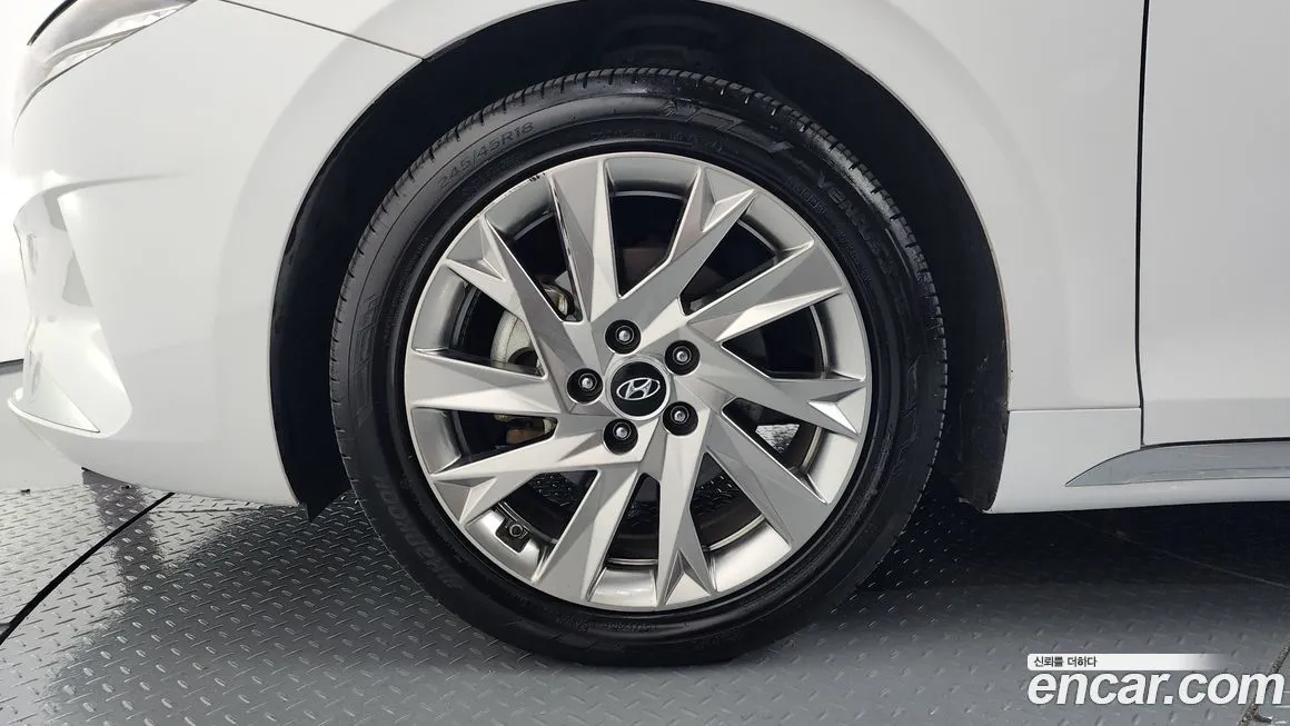 Hyundai Grandeur 2022 из KR, фото 5
