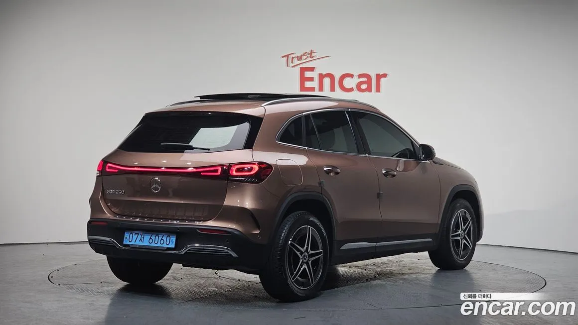 Mercedes-Benz EQA 2022 из KR, фото 2