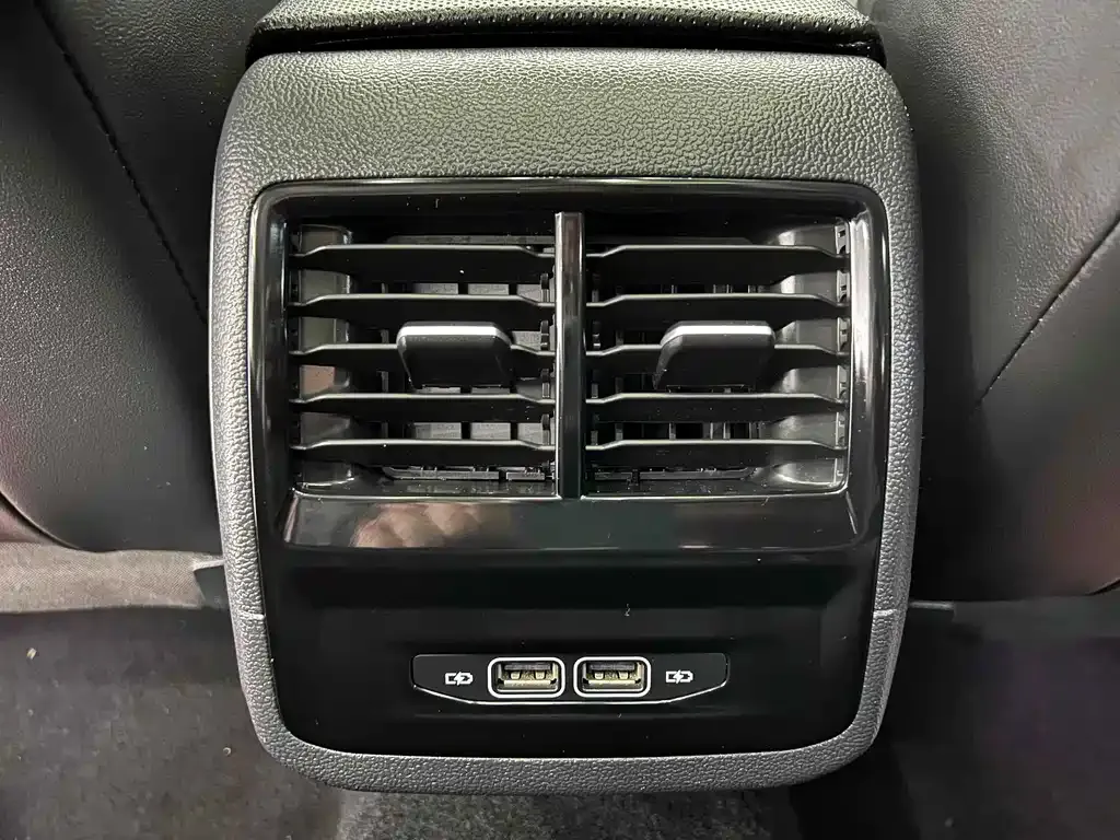 Volkswagen Sagitar 2022 из CN, фото 10