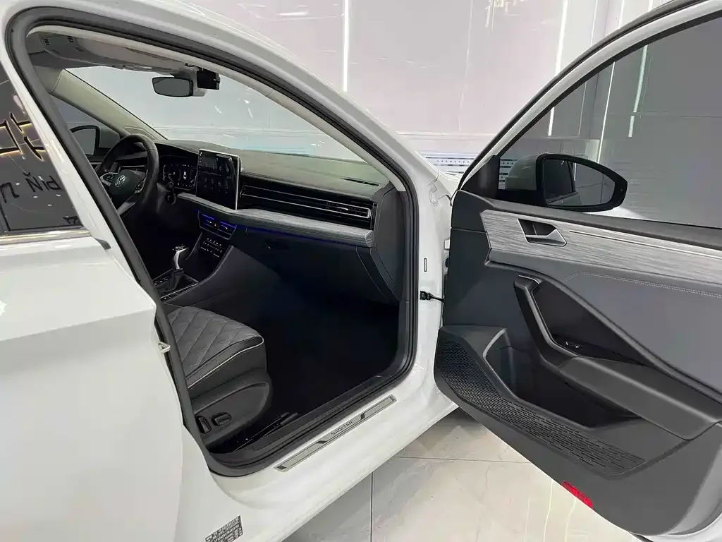 Volkswagen Sagitar 2022 из CN, фото 7