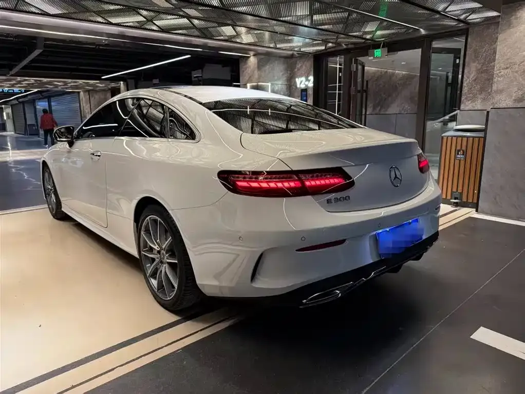 Mercedes-Benz E-Class (Import) — фото 4