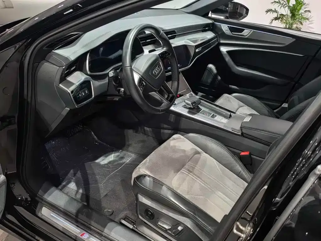 Audi A6L 2024 из CN, фото 4