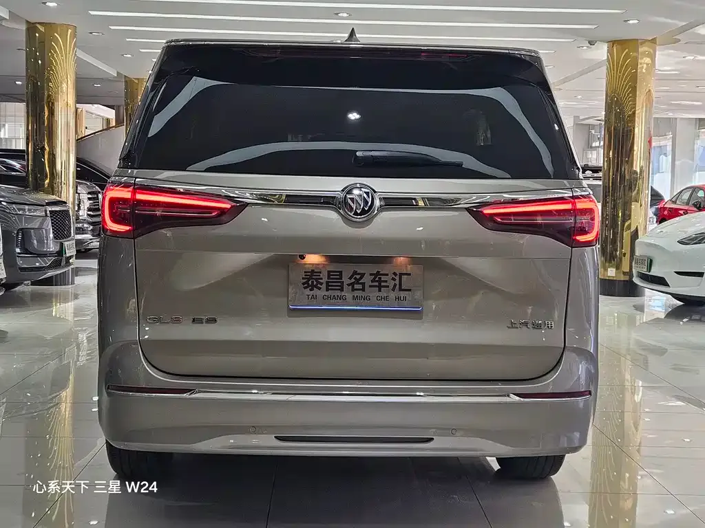 Buick GL8 2024 из CN, фото 3